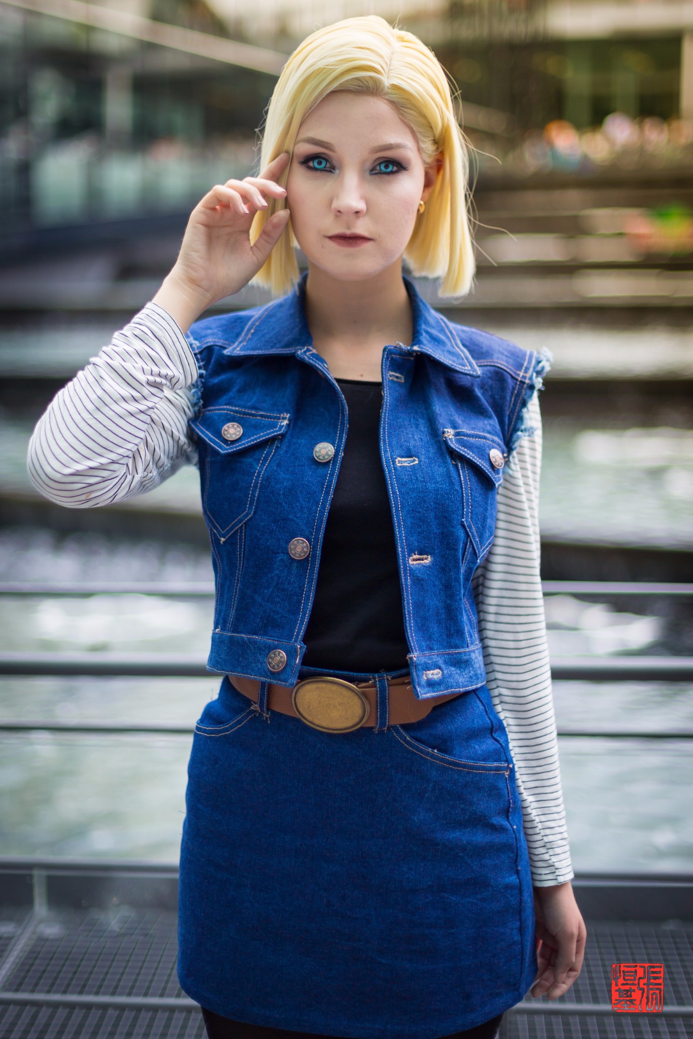 Android 18 painted on clothes cosplay